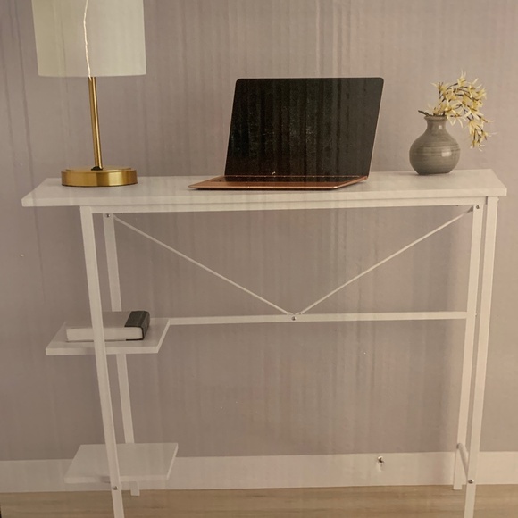 CUTE desk
